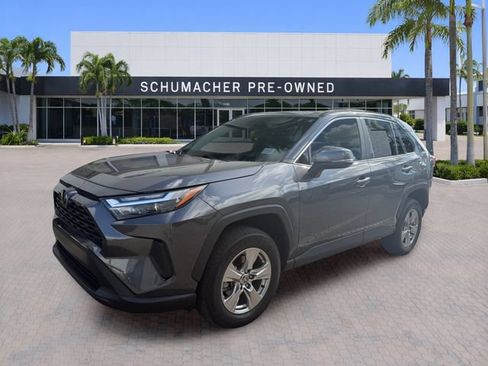 Used 2023 Toyota RAV4 XLE w/ Convenience Package FWD image 3