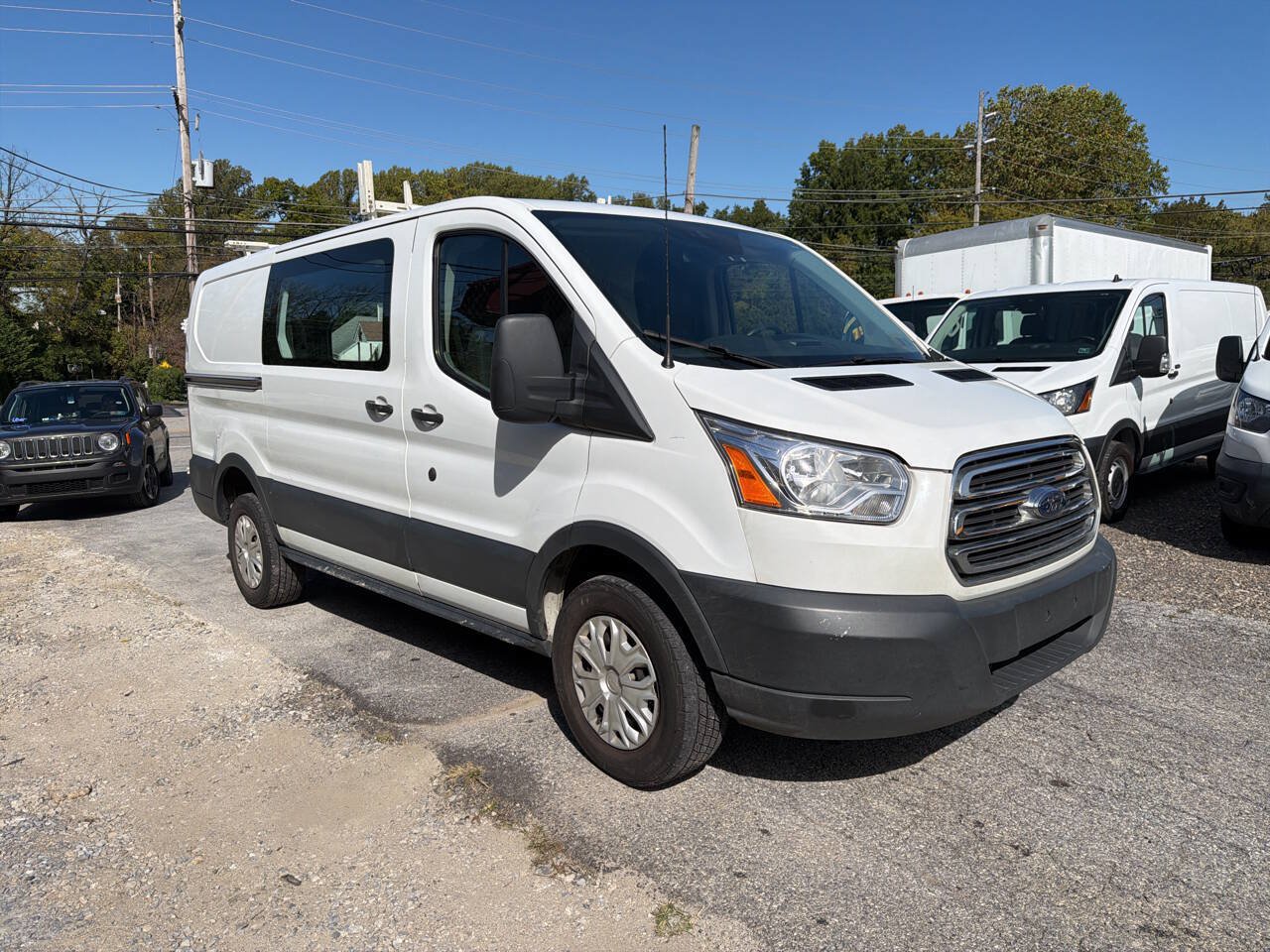 Used 2017 Ford Transit 250 130 Low Roof w/ Exterior Upgrade Package RWD image 7