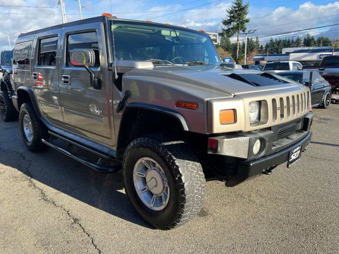 Used 2005 HUMMER H2 Base w/ Preferred Equipment Group image 8