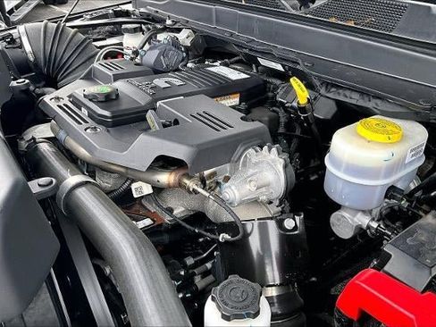 Used 2024 RAM 3500 Limited AWD/4WD image 31