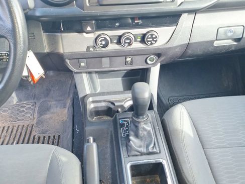 Used 2018 Toyota Tacoma SR RWD image 14
