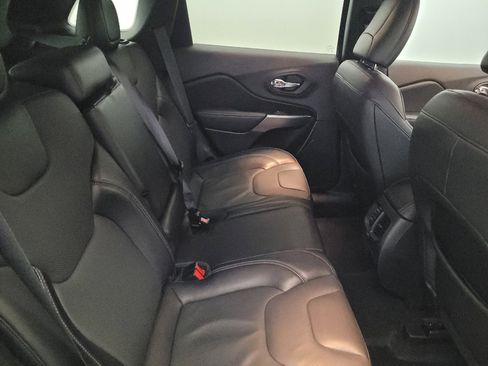 Used 2021 Jeep Cherokee Limited image 19