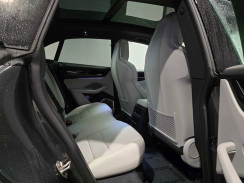 New 2025 Porsche Macan 4S Electric image 17