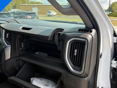Used 2020 Chevrolet Silverado 1500 RST w/ Rally Edition AWD/4WD image 36