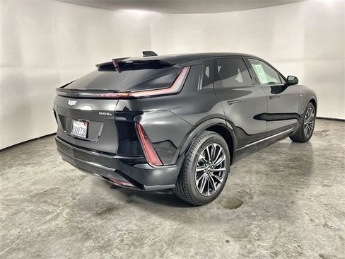 Used 2026 Cadillac Lyriq Sport image 8