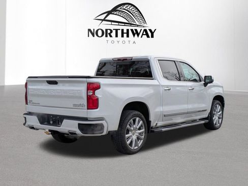Used 2022 Chevrolet Silverado 1500 High Country w/ High Country Premium Package image 4