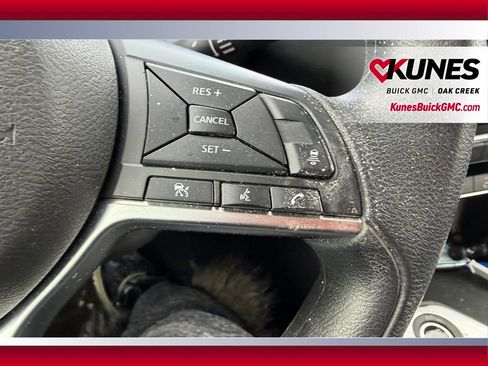 Used 2025 Nissan Sentra SV image 11