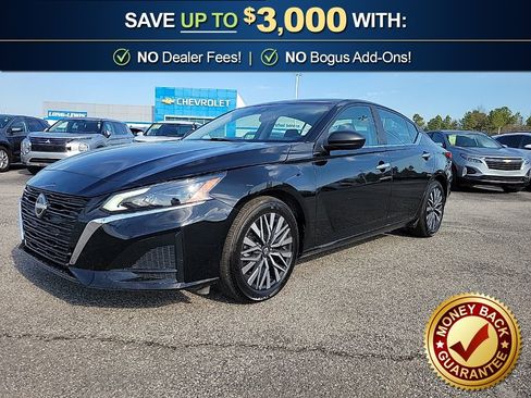 Used 2025 Nissan Altima 2.5 SV image 1