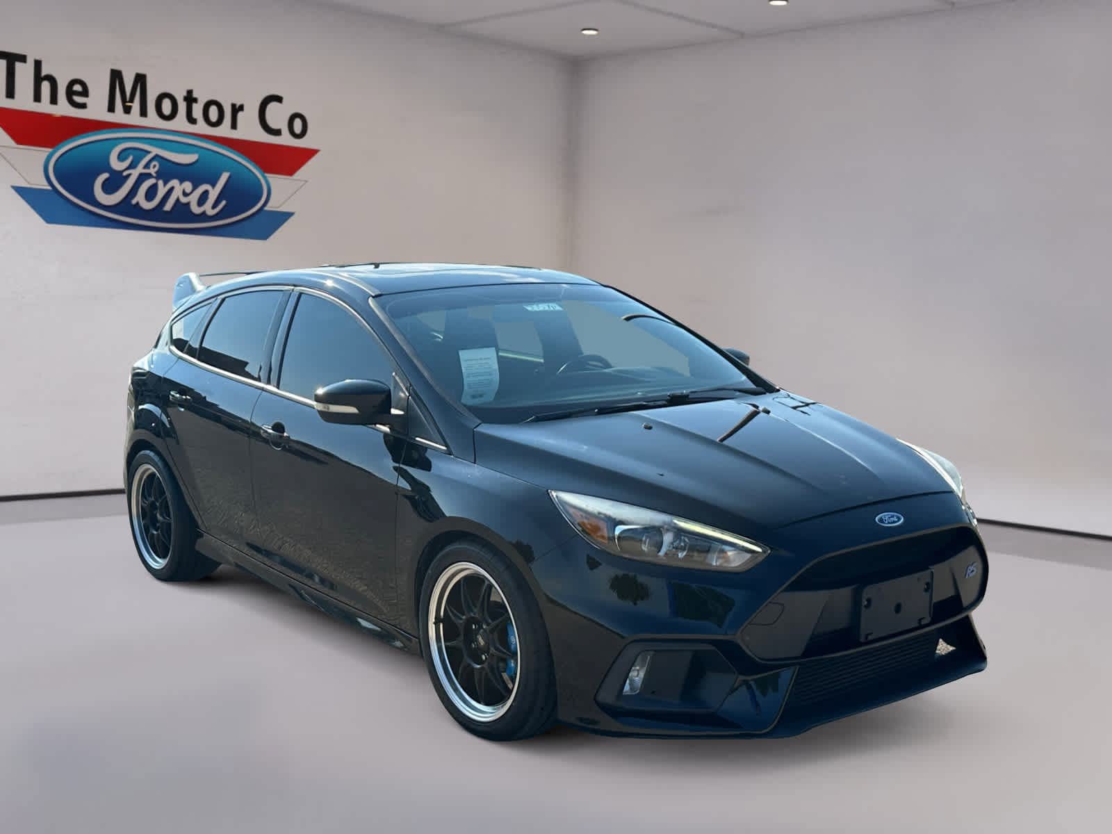 Used 2017 Ford Focus RS AWD/4WD image 3
