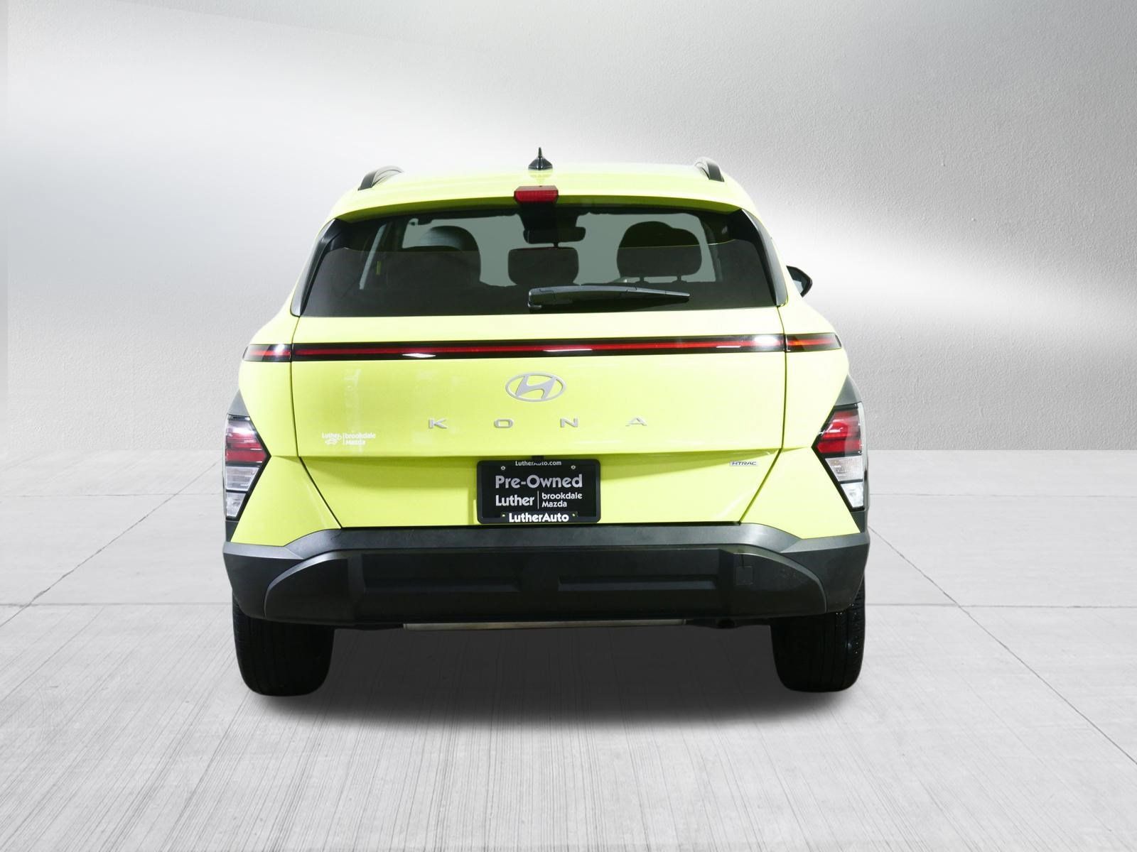 Used 2025 Hyundai Kona SEL AWD/4WD image 6