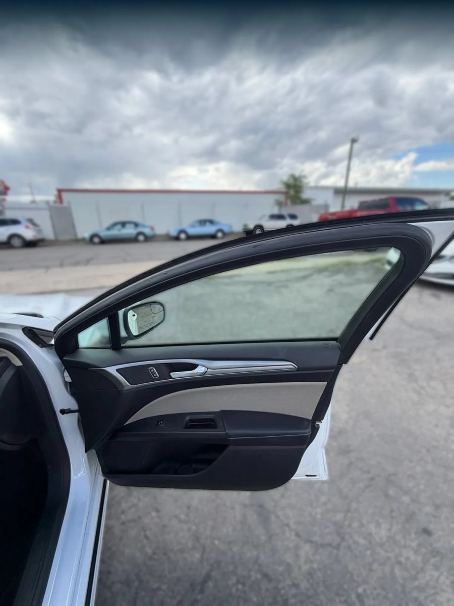 Used 2018 Ford Fusion S FWD image 15