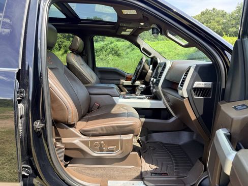 Used 2017 Ford F150 King Ranch w/ Equipment Group 601A Luxury AWD/4WD image 17