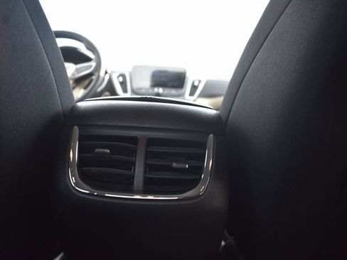 Used 2024 Chevrolet Malibu LT image 31