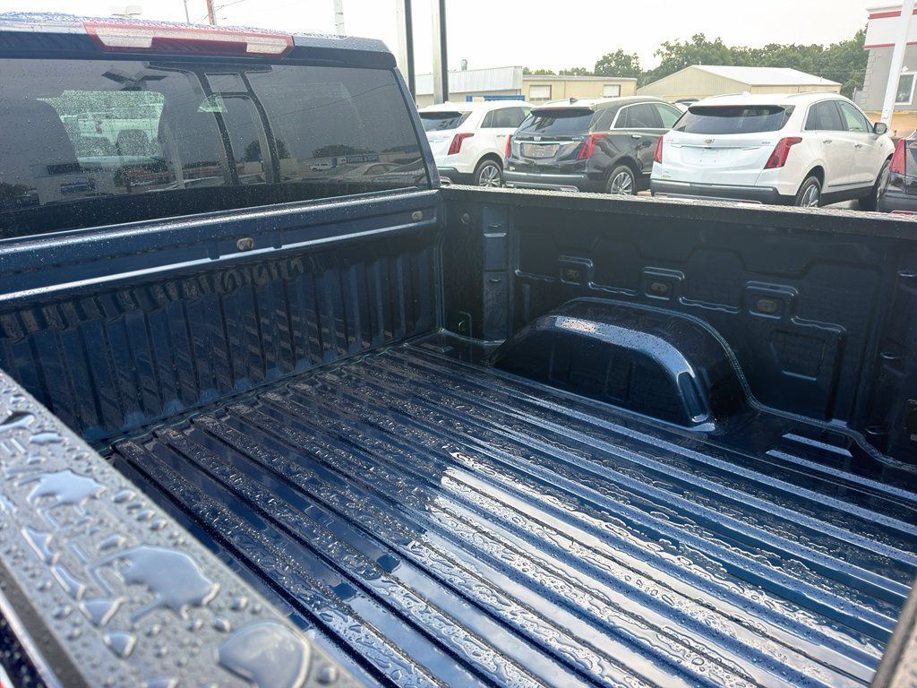 Used 2023 Chevrolet Silverado 1500 LTZ AWD/4WD image 6