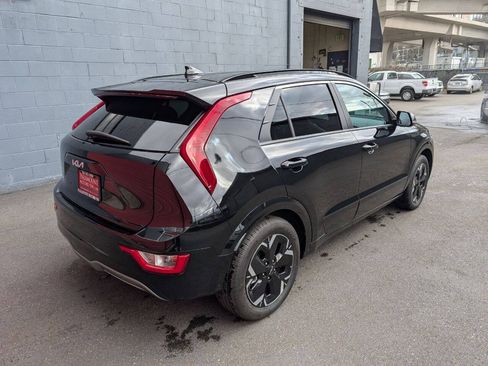 Used 2025 Kia Niro Wind FWD image 3