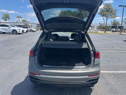 Used 2025 Audi Q3 2.0T Premium image 4