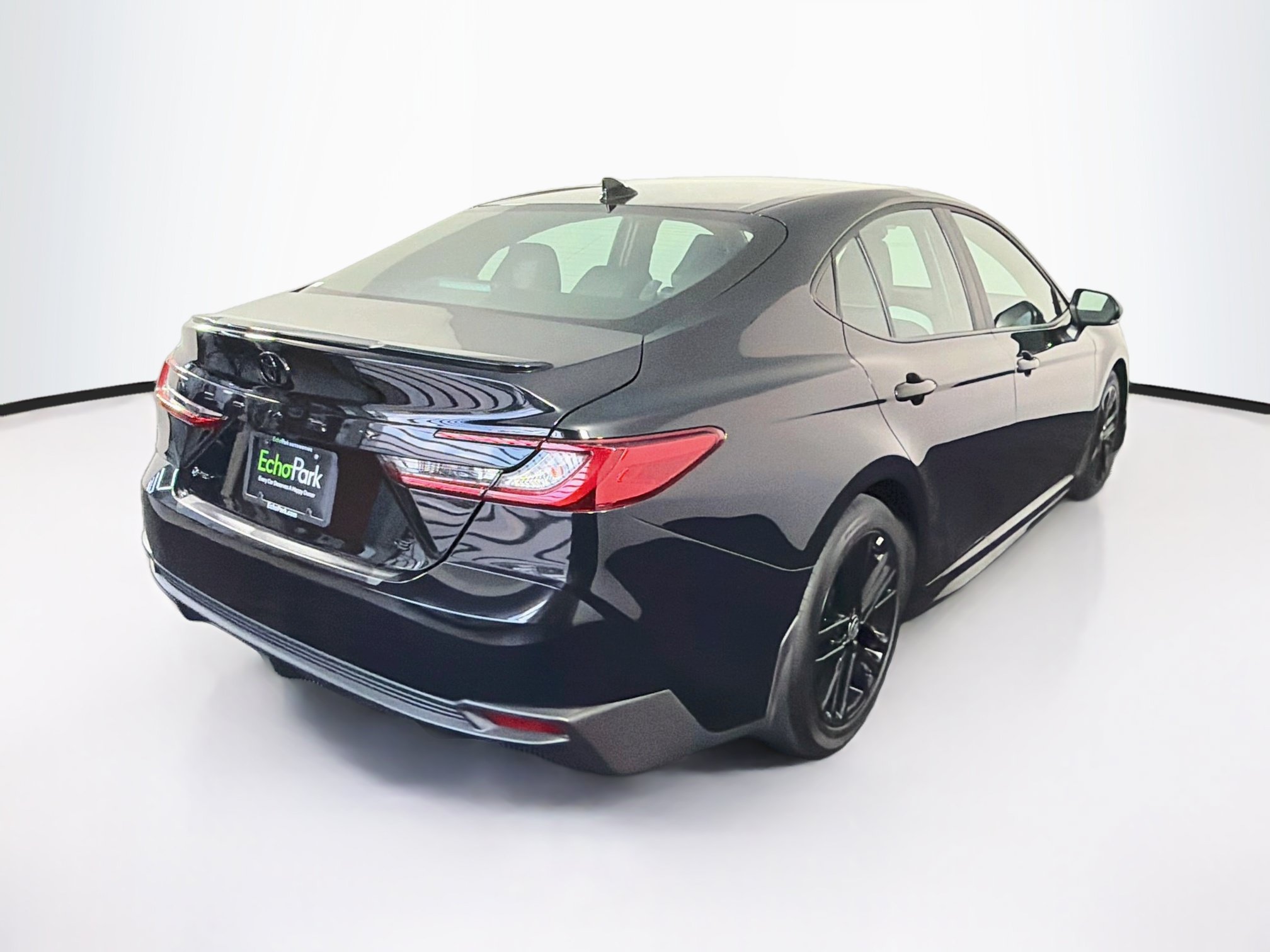 Used 2026 Toyota Camry SE w/ Convenience Package FWD image 9