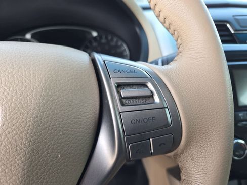 Used 2015 Nissan Altima 2.5 SV FWD image 23