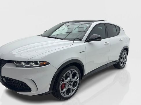 Used 2024 Alfa Romeo Tonale Veloce AWD/4WD image 3