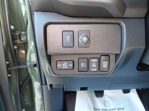 Certified 2021 Toyota Tacoma TRD Off-Road w/ Technology Package AWD/4WD image 33
