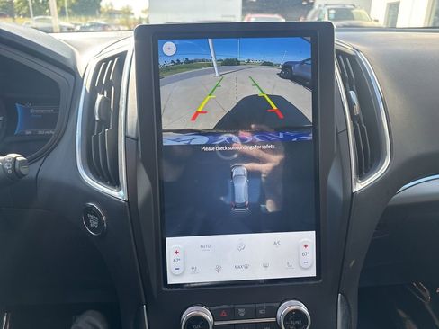 Used 2024 Ford Edge Titanium image 29