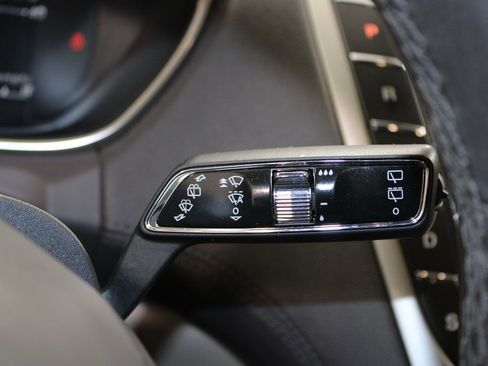 Used 2019 Lincoln Nautilus Select image 40