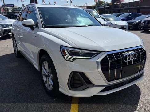 Used 2023 Audi Q3 2.0T Premium image 3