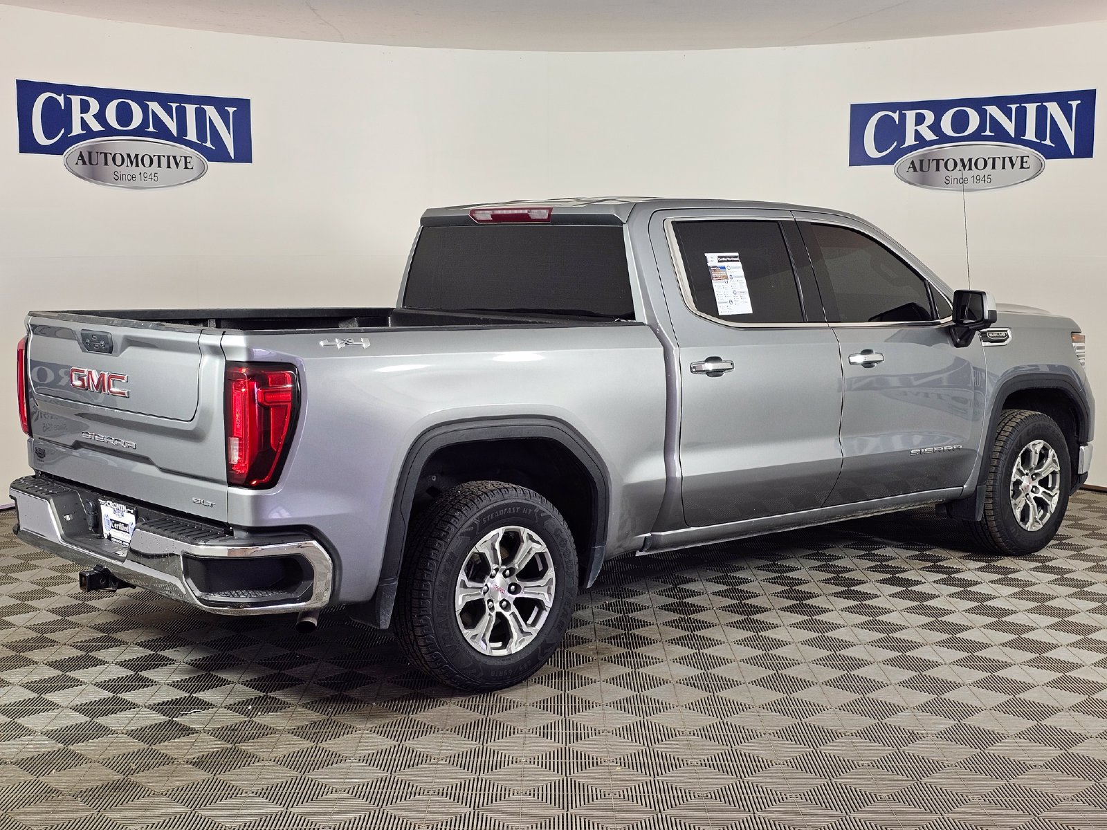 Used 2024 GMC Sierra 1500 SLT AWD/4WD image 6