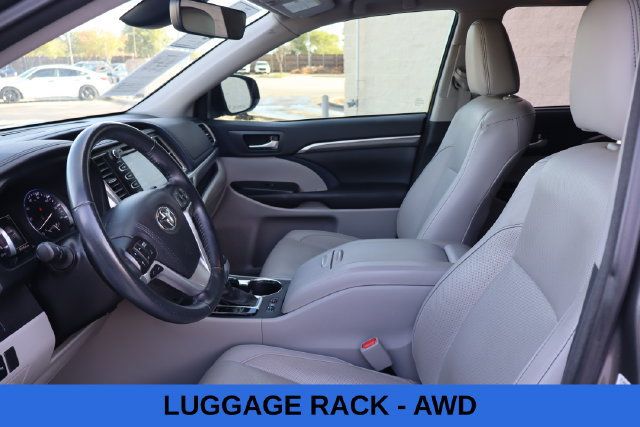 Used 2017 Toyota Highlander Limited AWD/4WD image 14