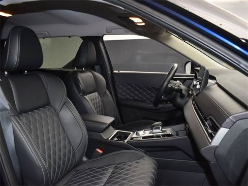 Used 2024 Mitsubishi Outlander SEL image 12