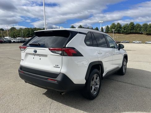 Used 2024 Toyota RAV4 LE image 3
