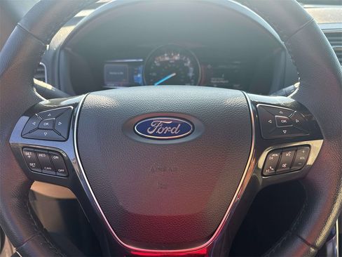 Used 2019 Ford Explorer Limited image 15