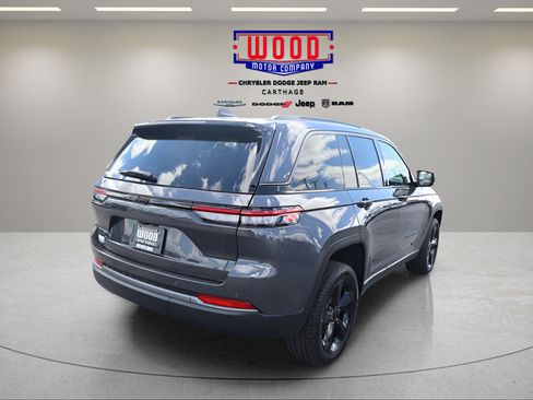 New 2026 Jeep Grand Cherokee Limited w/ Limited Altitude Package AWD/4WD image 3