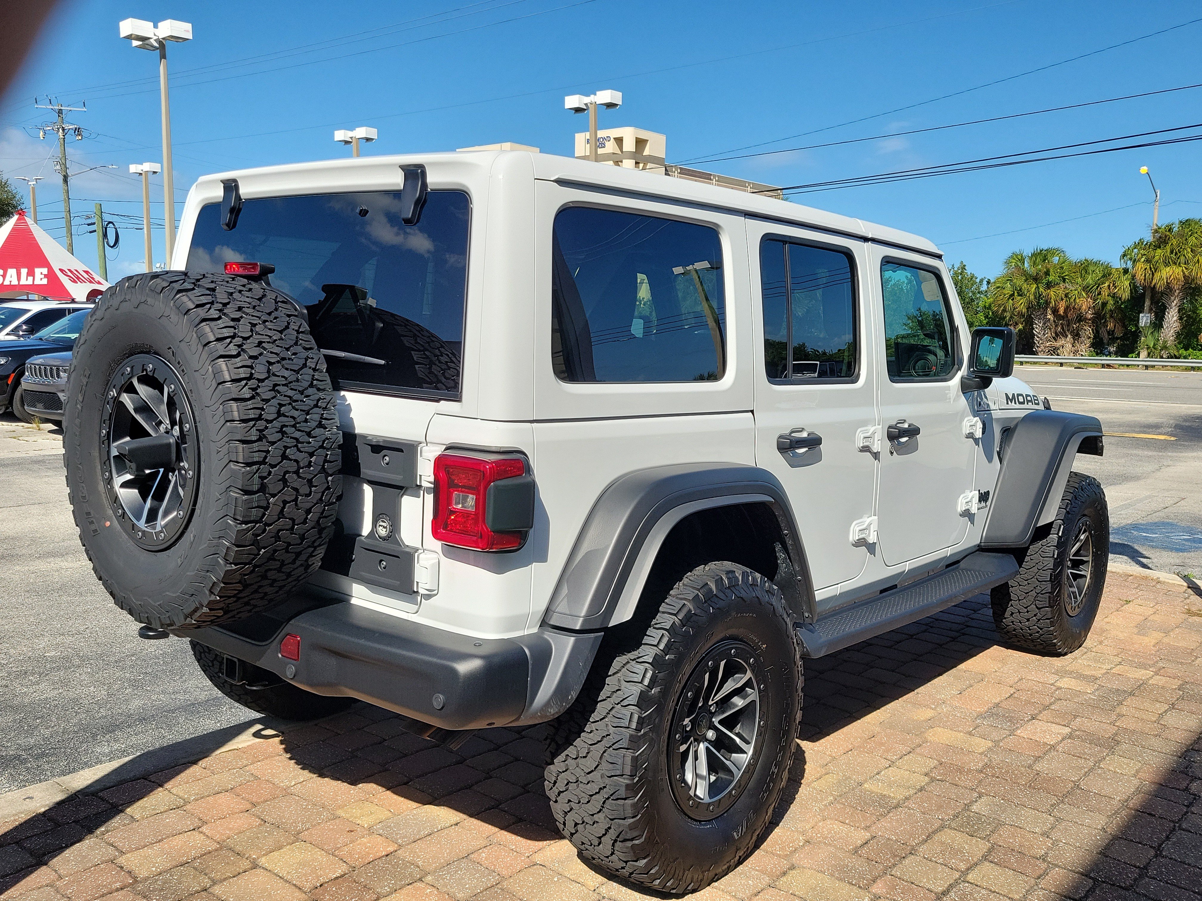 Used 2026 Jeep Wrangler Unlimited Rubicon 392 AWD/4WD image 4