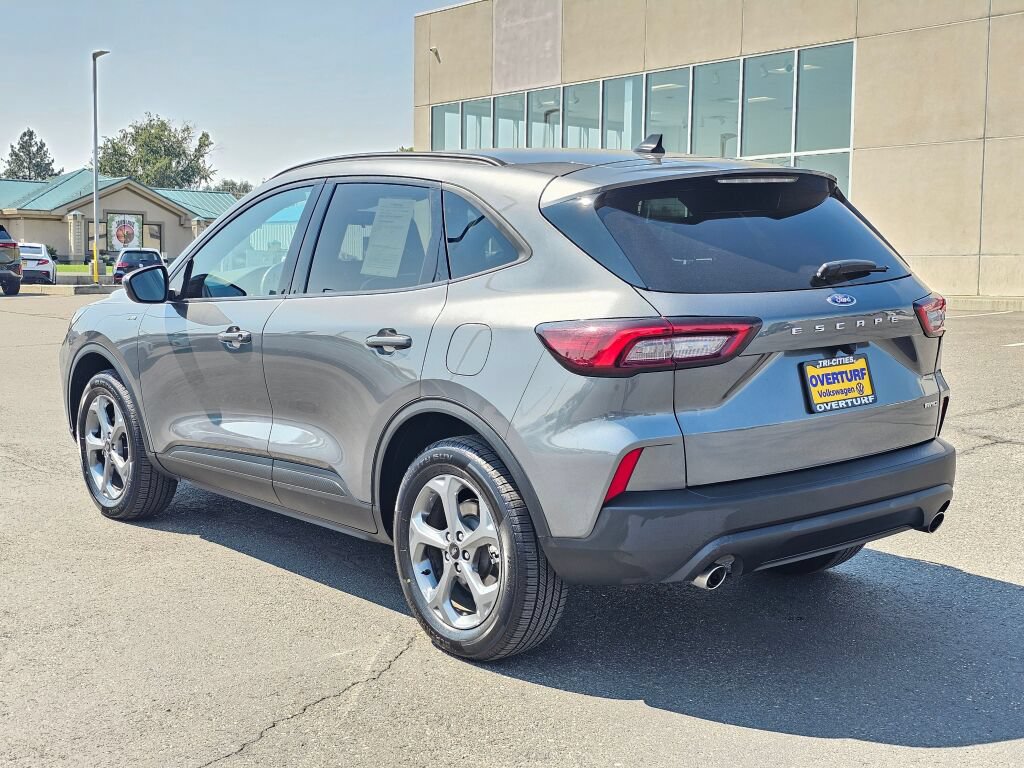 Used 2025 Ford Escape ST-Line Select AWD/4WD image 4