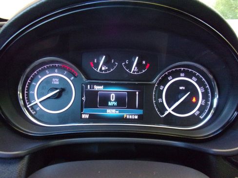 Used 2017 Buick Regal Premium w/ Driver Confidence Package #2 image 23