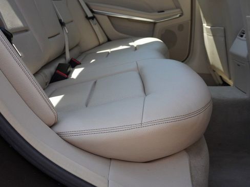 Used 2014 Mercedes-Benz E 350 4MATIC Sedan image 32