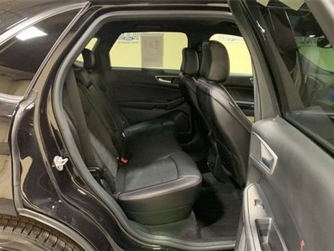 Used 2020 Ford Edge ST-Line w/ Cold Weather Package image 15
