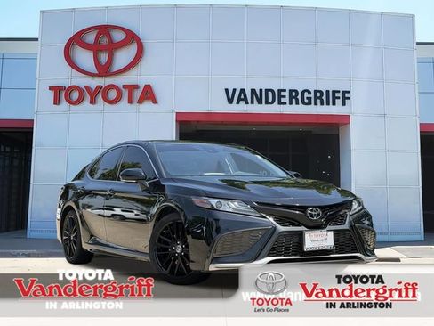Used 2021 Toyota Camry XSE FWD image 1