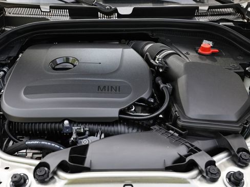 New 2026 MINI Cooper 4-Door Hardtop FWD image 32