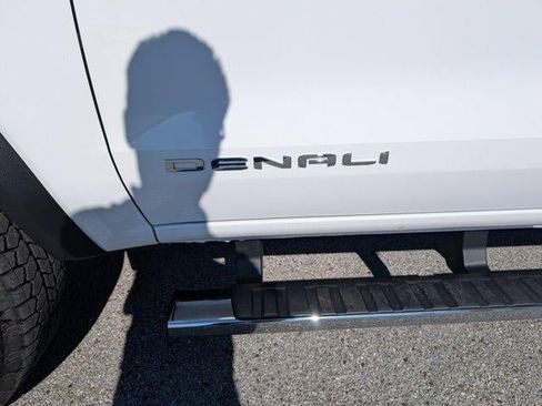 New 2026 GMC Canyon Denali AWD/4WD image 3