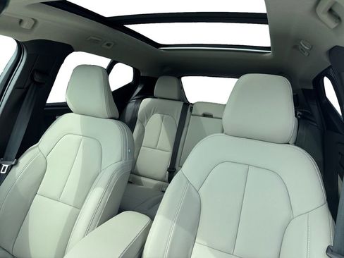 New 2026 Volvo XC40 B5 Ultra w/ Climate Package image 21