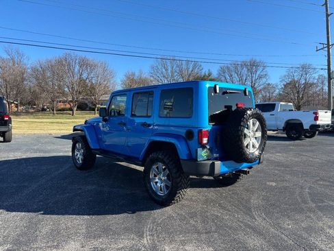 Used 2016 Jeep Wrangler Unlimited Sahara w/ Connectivity Group image 3