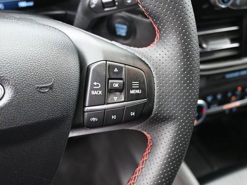 Used 2025 Ford Escape ST-Line image 12