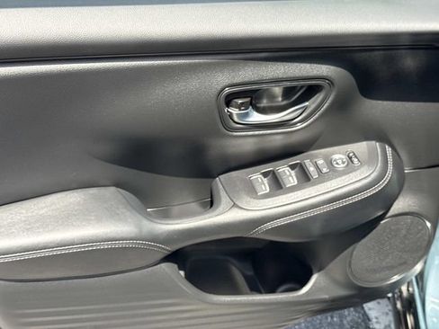 Certified 2026 Honda HR-V EX-L image 17