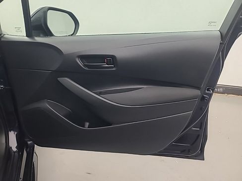 Used 2025 Toyota Corolla LE FWD image 14