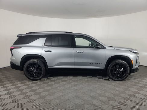 New 2026 Chevrolet Traverse RS image 3