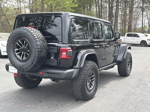 New 2026 Jeep Wrangler Unlimited Rubicon w/ Xtreme 35 Tire Package AWD/4WD image 8
