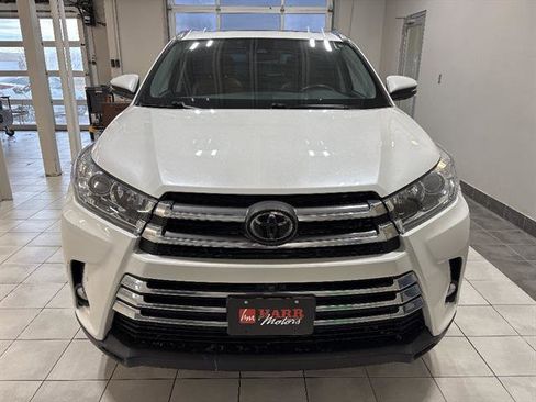 Used 2019 Toyota Highlander Limited Platinum w/ Protection Package #3 image 6