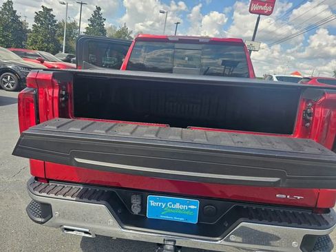 Used 2024 GMC Sierra 1500 SLT w/ SLT Premium Plus Package image 17